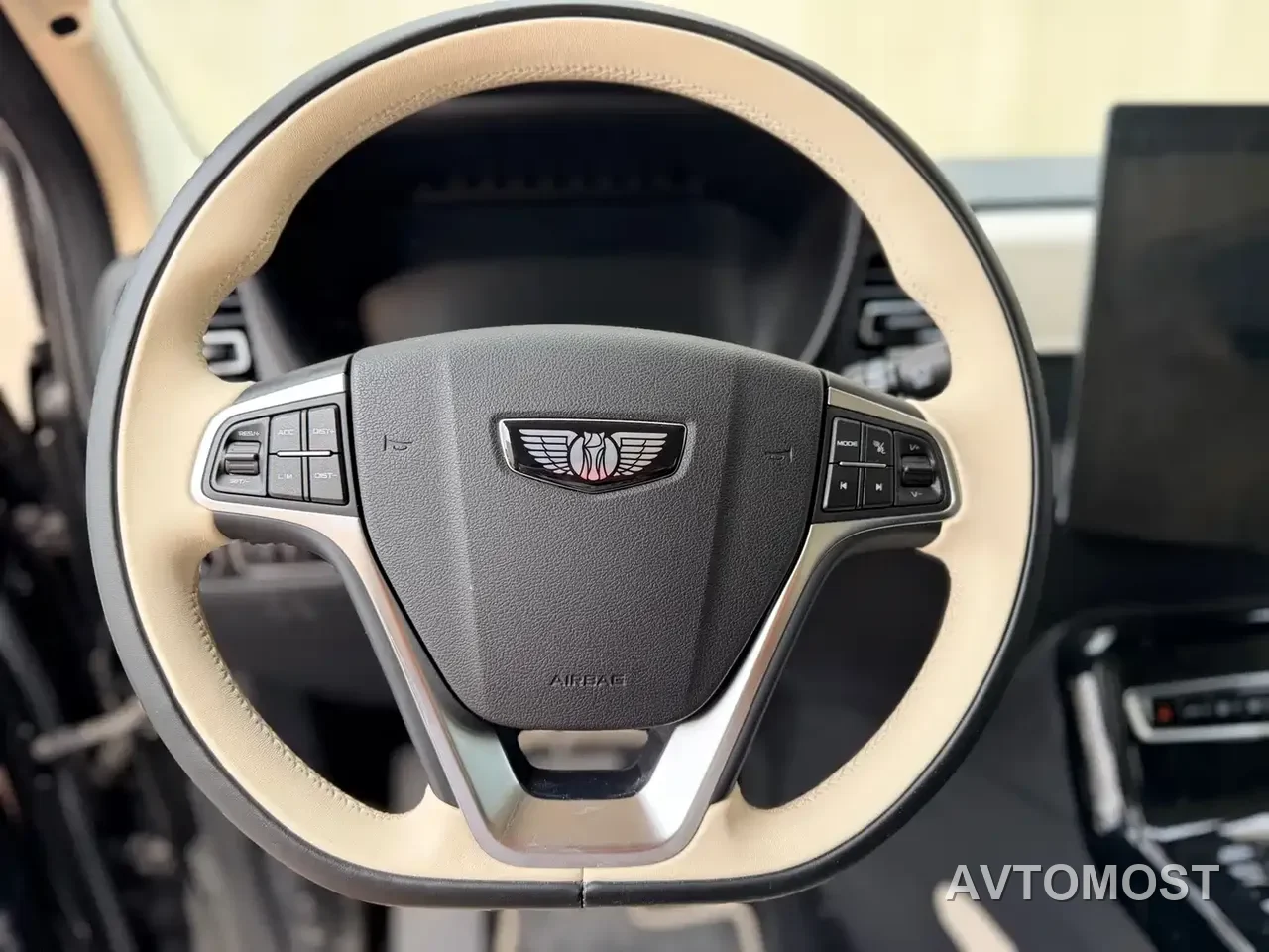 LEVC TX 2022 TX5 Extended Range Space Comfort Edition — фото 23