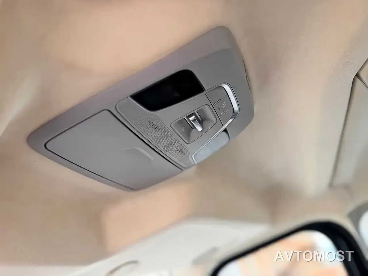 LEVC TX 2022 TX5 Extended Range Space Comfort Edition — фото 31