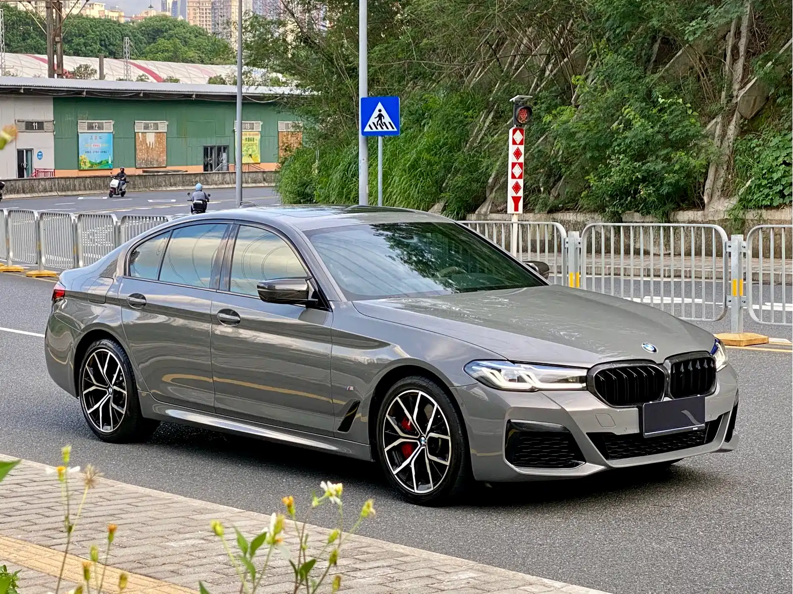 BMW 5 Series (Import) 2022 540i Style Edition M Sport Package — фото 3