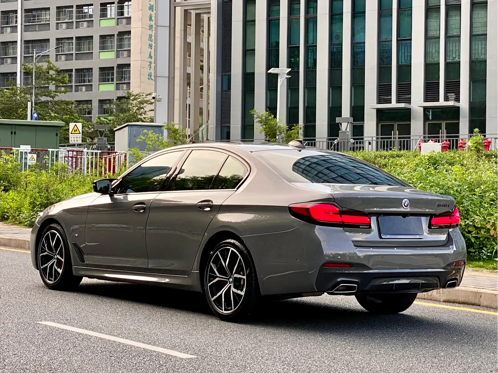 BMW 5 Series (Import) 2022 540i Style Edition M Sport Package — фото 5