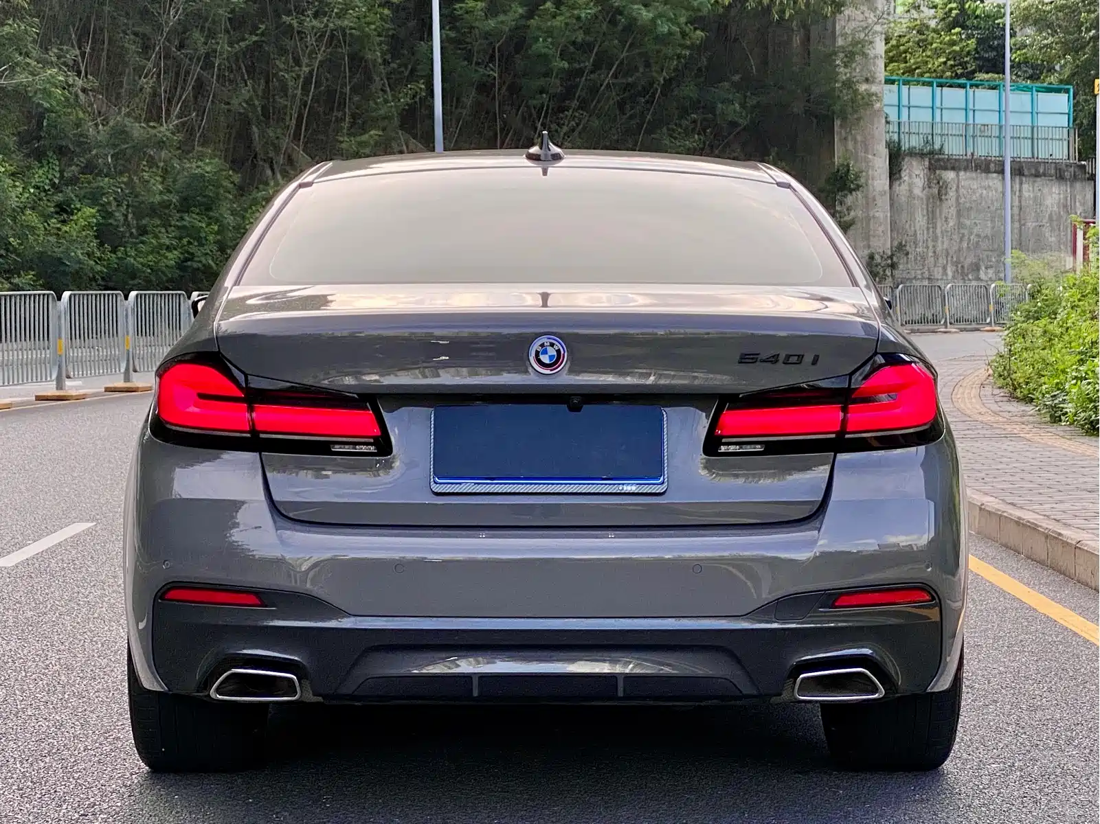 BMW 5 Series (Import) 2022 540i Style Edition M Sport Package — фото 6