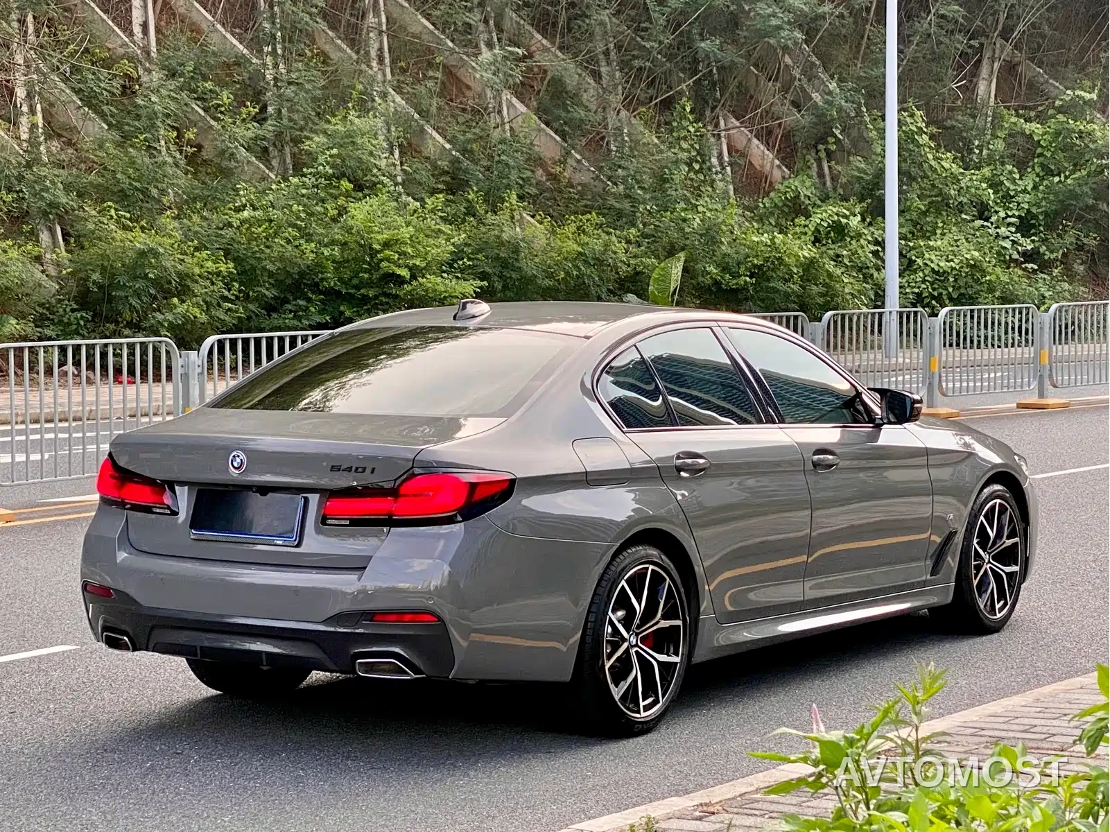 BMW 5 Series (Import) 2022 540i Style Edition M Sport Package — фото 7