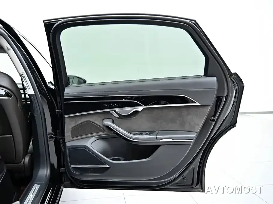Audi A8 New Energy 2022 A8L 60 TFSIe quattro Collector's Edition — фото 21
