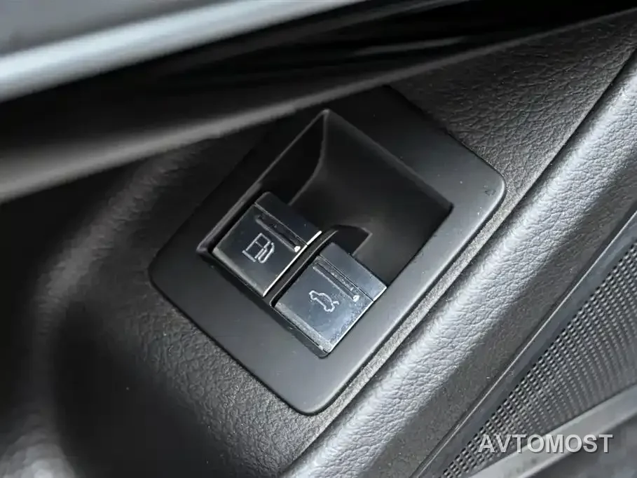 Audi A8 New Energy 2022 A8L 60 TFSIe quattro Collector's Edition — фото 22