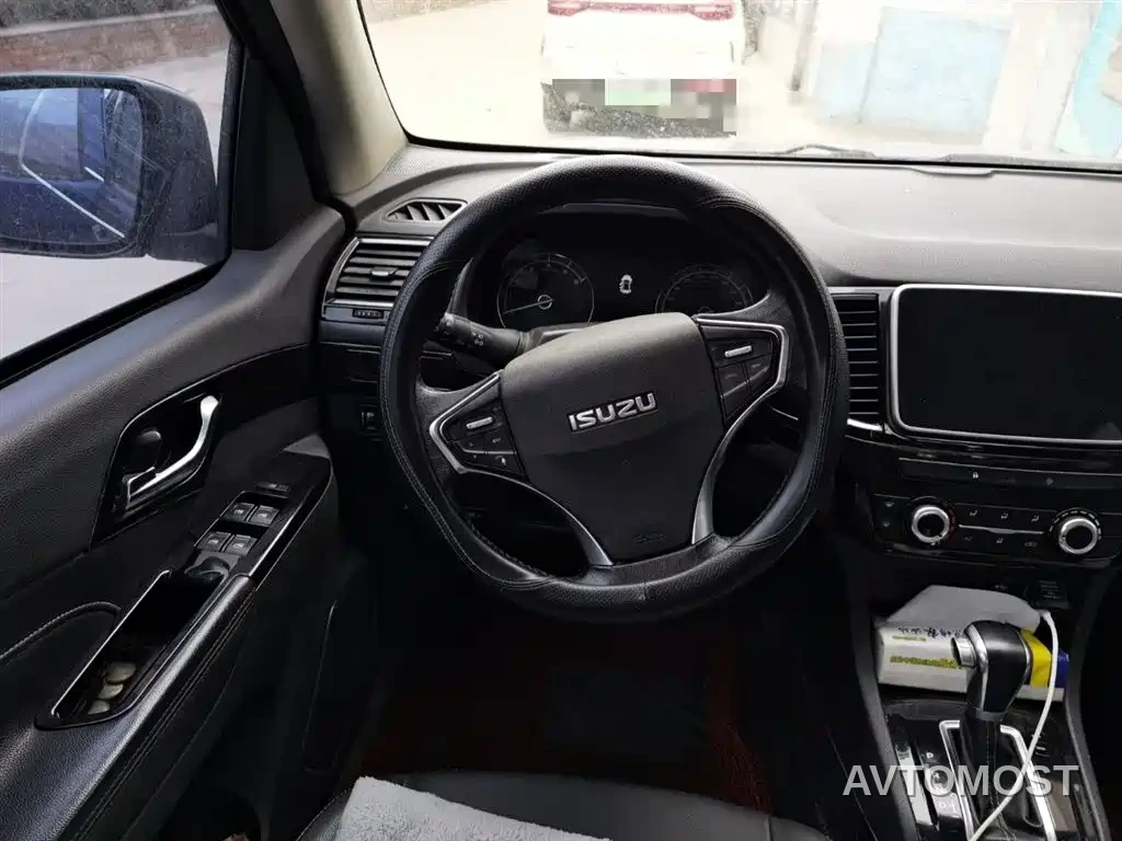 Isuzu Lingtuo 2020 2.5T 4WD Automatic Flagship Edition China VI JE4D25Q6A — фото 3