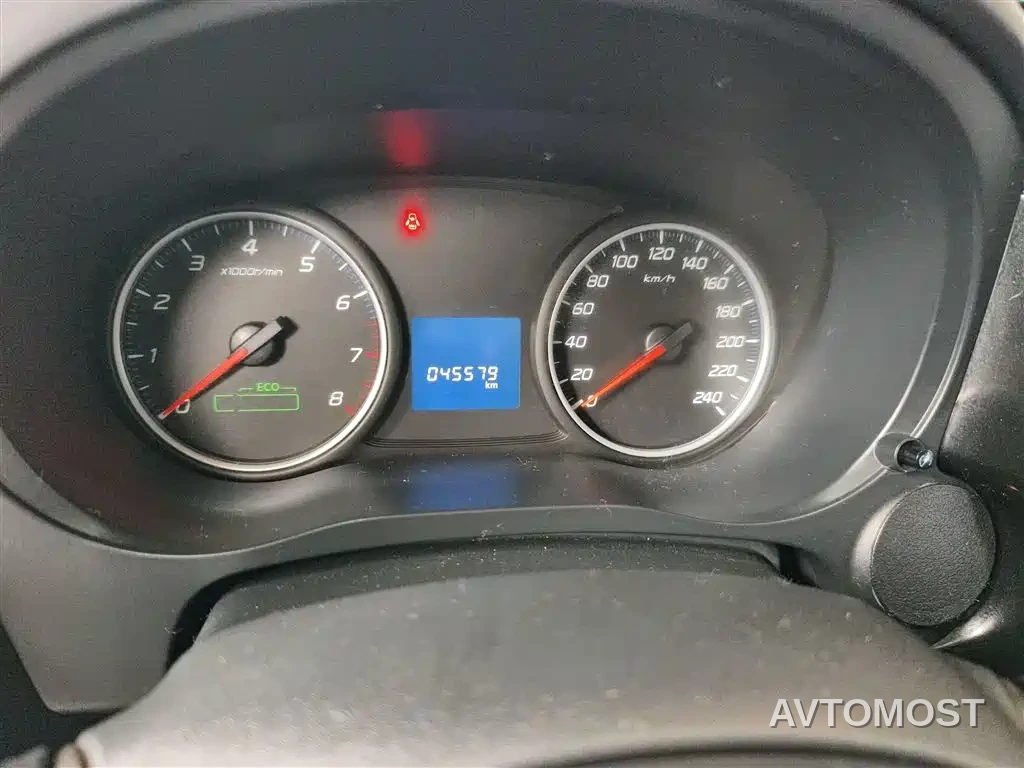 Mitsubishi Outlander 2021 Facelift 2.0L 2WD Comfort Edition 5-Seater — фото 6