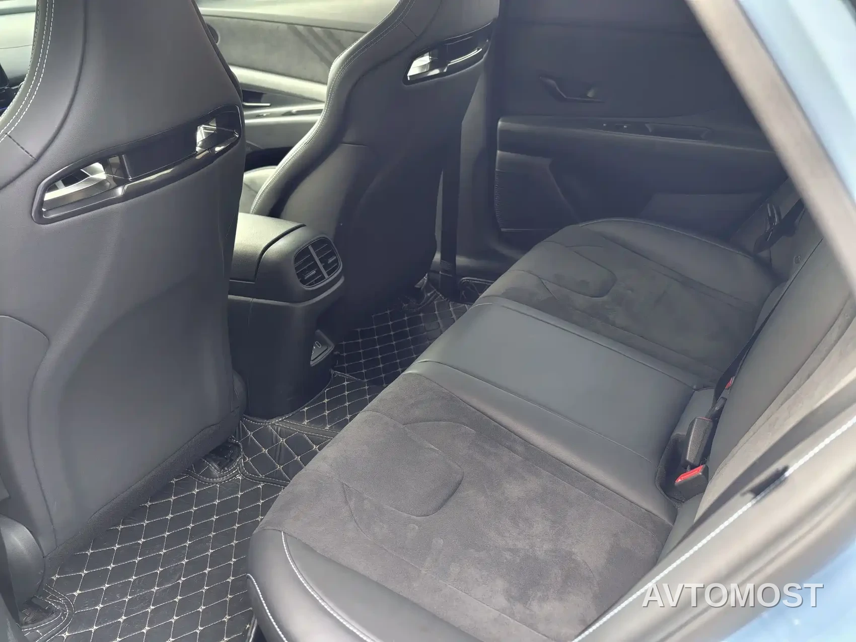Hyundai Elantra N 2023 2.0T Sport Package Edition — фото 13