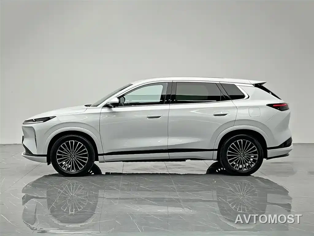 Dongfeng Aeolus L8 2025 Plug-in Hybrid — фото 3