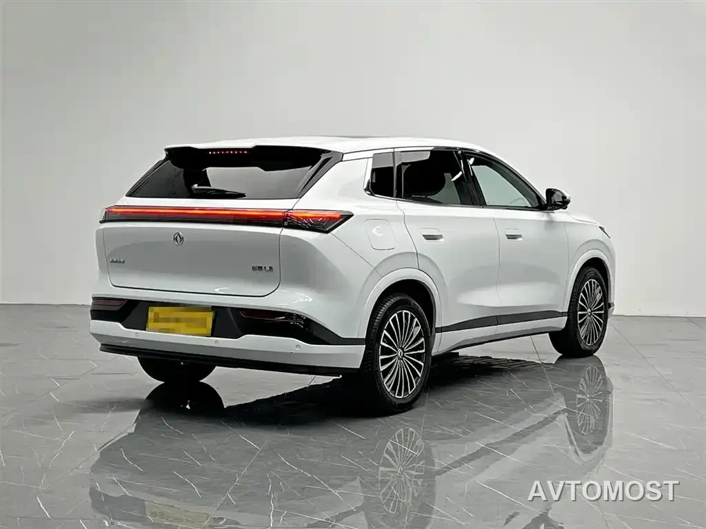 Dongfeng Aeolus L8 2025 Plug-in Hybrid — фото 6