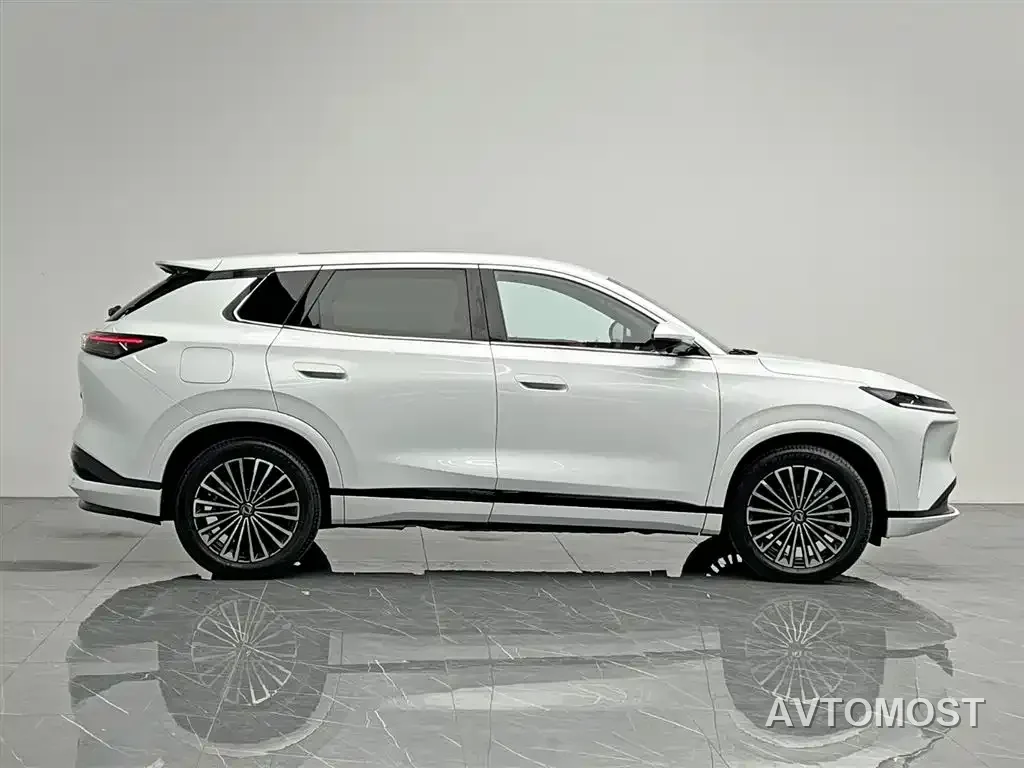 Dongfeng Aeolus L8 2025 Plug-in Hybrid — фото 7