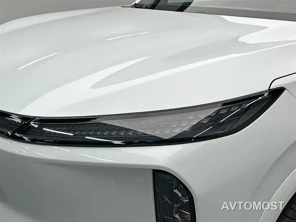 Dongfeng Aeolus L8 2025 Plug-in Hybrid — фото 9