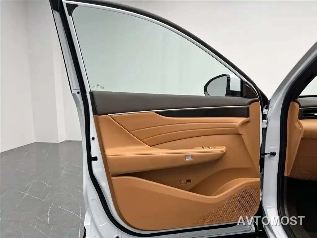 Dongfeng Aeolus L8 2025 Plug-in Hybrid — фото 12