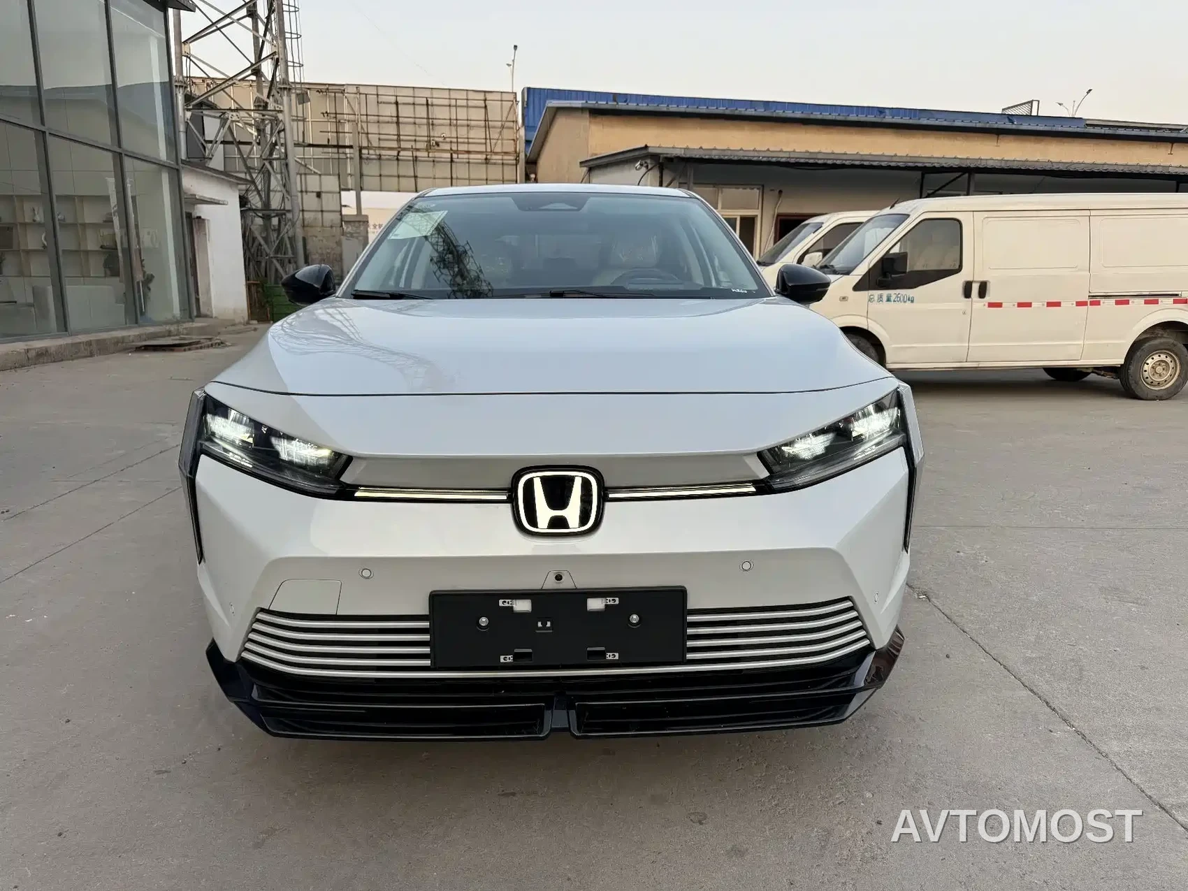 Honda Hunting Light e:NS2 2024 Dazzling Light Edition — фото 1