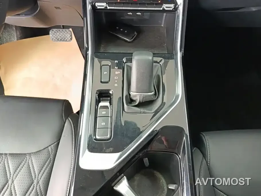 Wuling Xingchen 2022 2.0L DHT Electric Speed Edition — фото 11