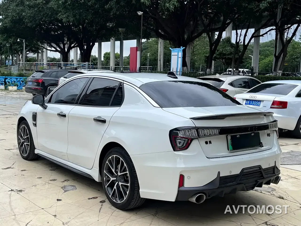 Lynk & Co 03 New Energy 2021 1.5T PHEV Pro — фото 5