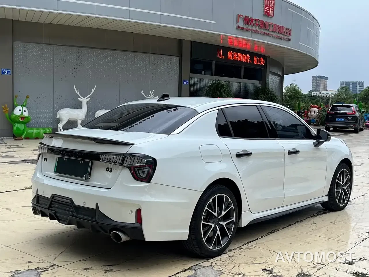 Lynk & Co 03 New Energy 2021 1.5T PHEV Pro — фото 7