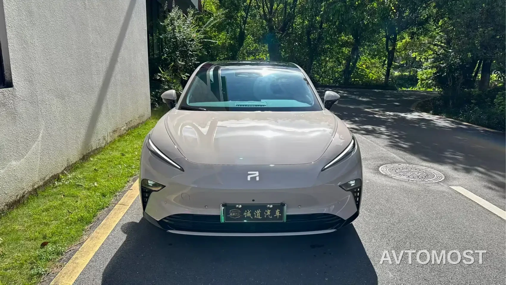 Roewe Rising Auto F7 2023 Long Range Pro — фото 2