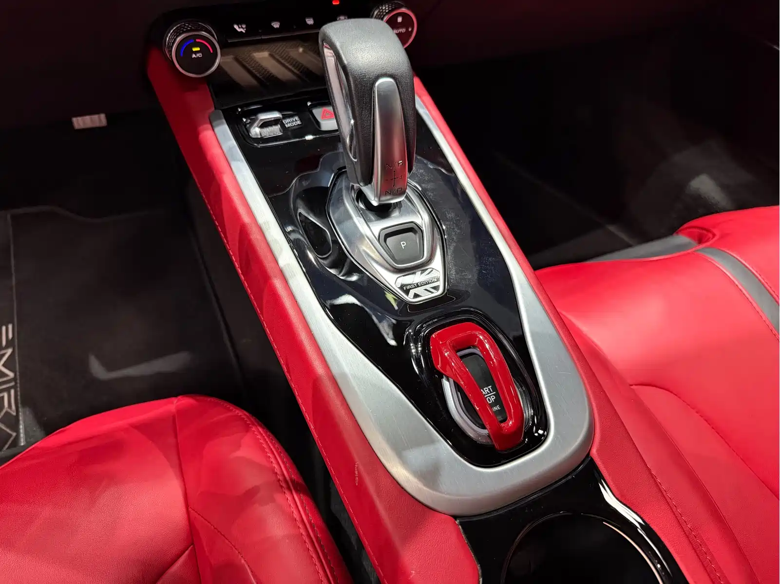 Lotus Cars EMIRA 2021 2.0T DCT First Edition — фото 7