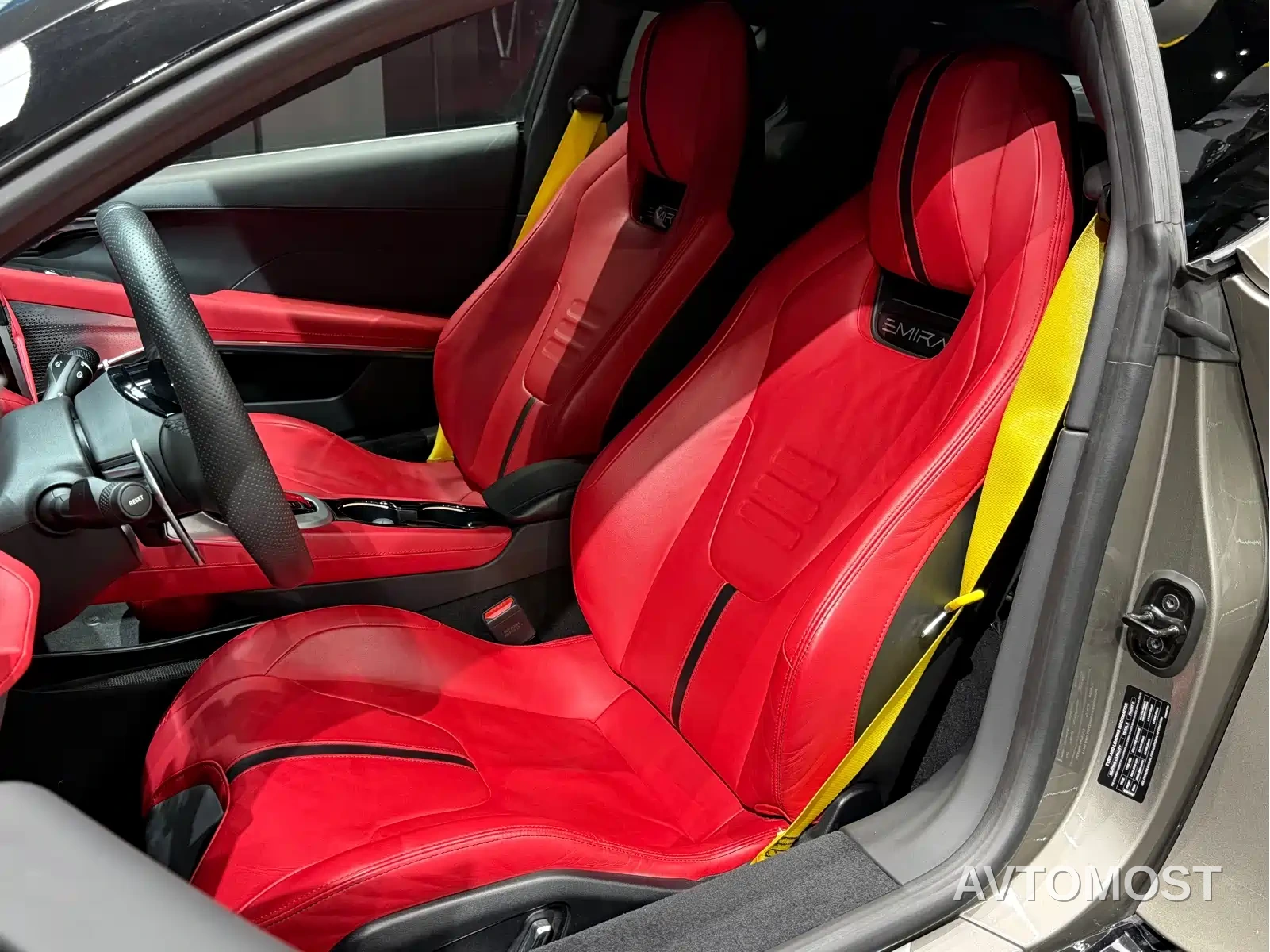 Lotus Cars EMIRA 2021 2.0T DCT First Edition — фото 8