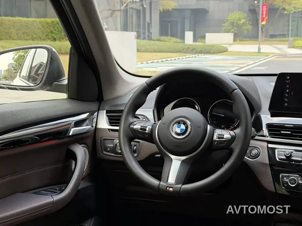 BMW X1 2022 sDrive25Li Leading — фото 21