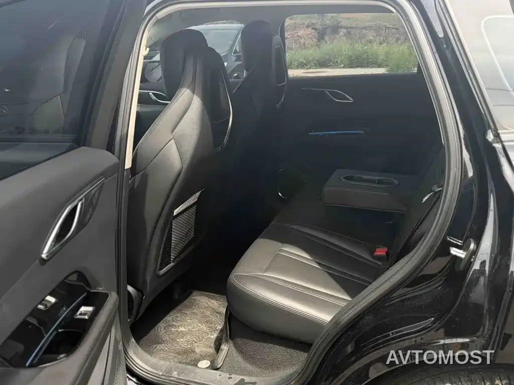 Hongqi HS3 PHEV 2024 PHEV 115km Power Edition — фото 11