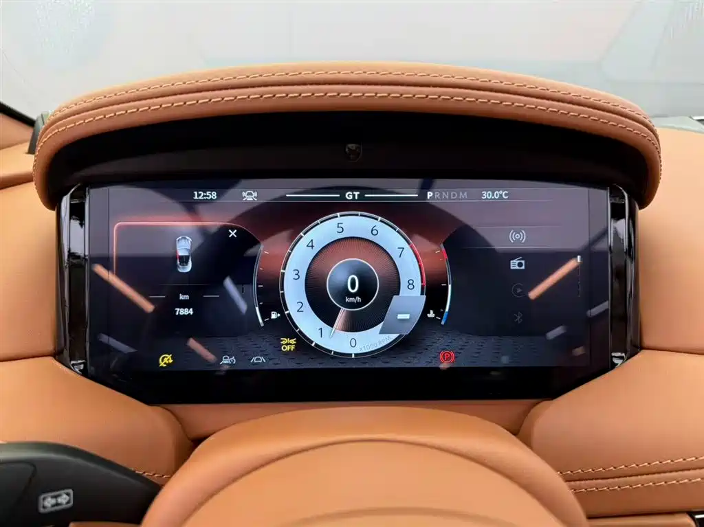 Aston Martin DB12 2023 4.0T V8 Volante — фото 7