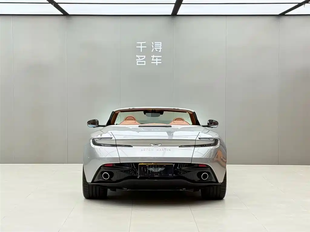Aston Martin DB12 2023 4.0T V8 Volante — фото 16