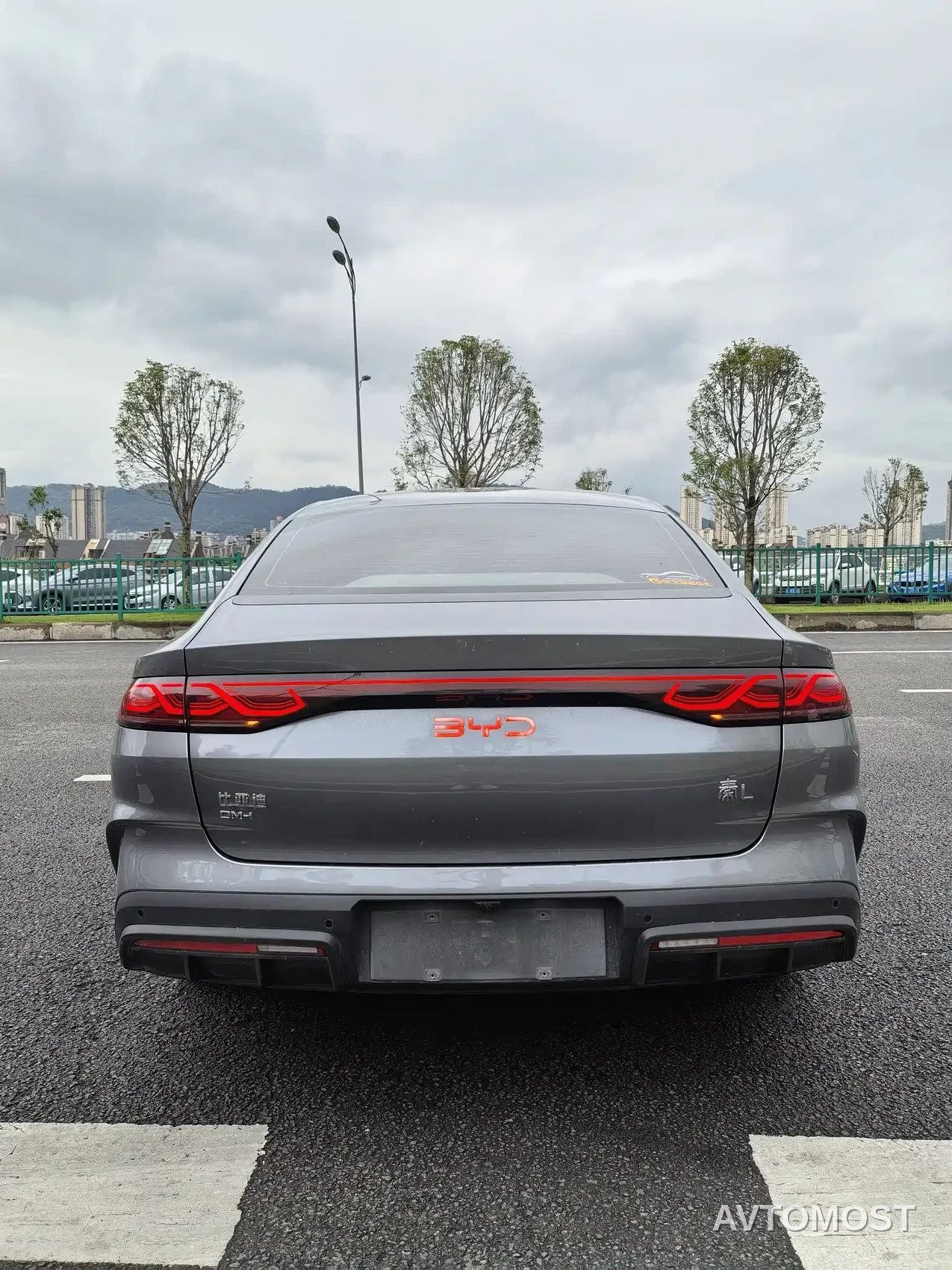 BYD Qin L 2024 DM-i 80KM Leading Edition — фото 11
