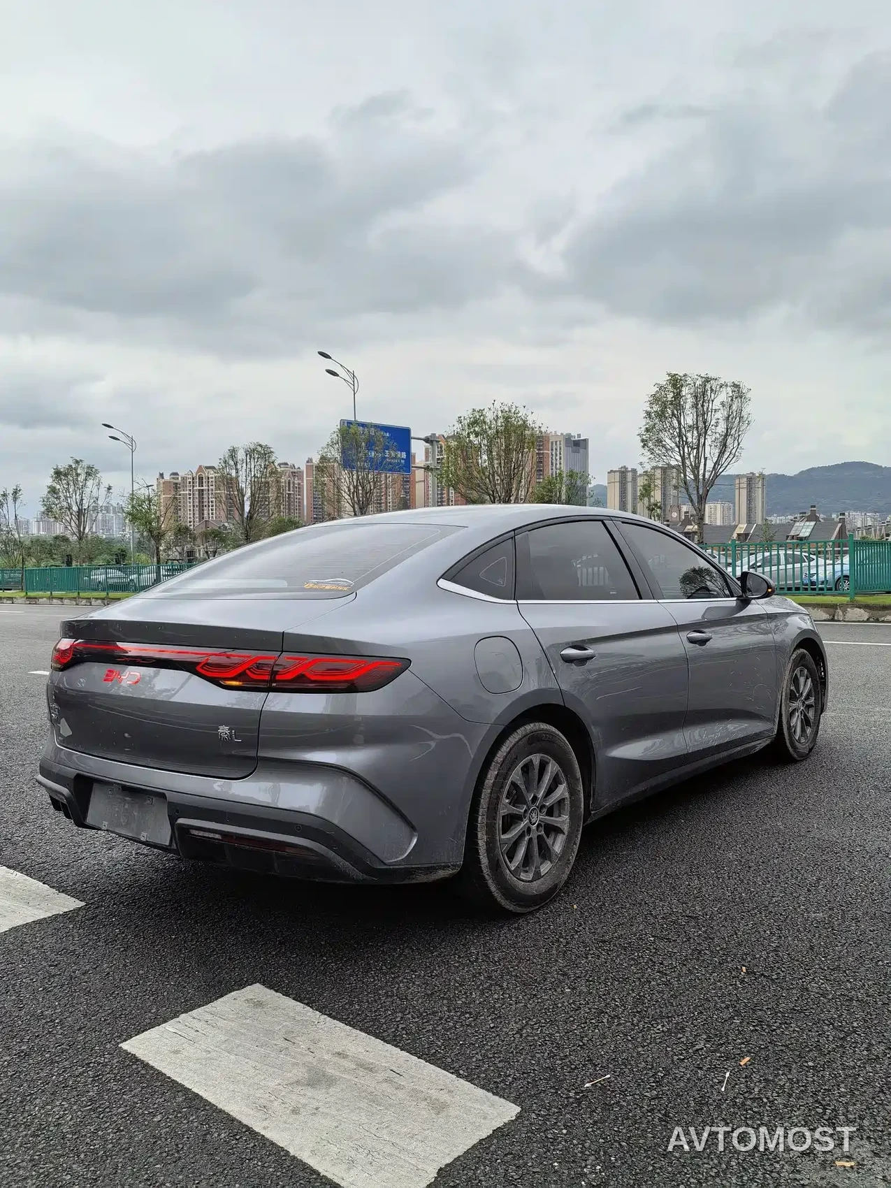 BYD Qin L 2024 DM-i 80KM Leading Edition — фото 12