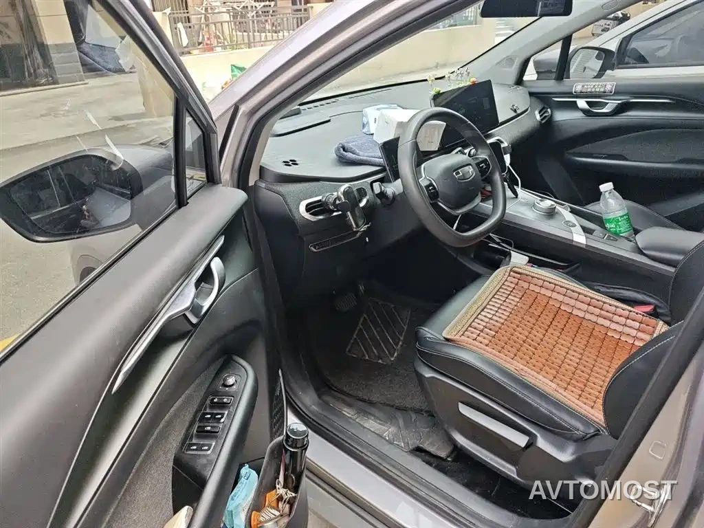 Geely Geometry C 2022 400KM Travel Edition — фото 13