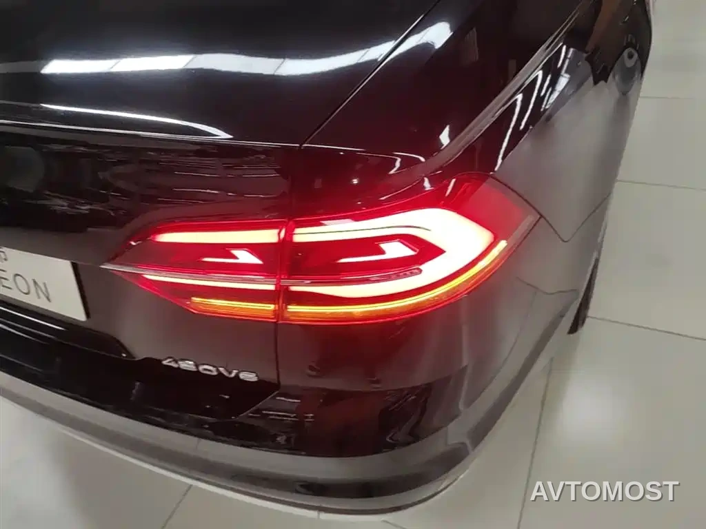 Volkswagen Phideon 2021 380TSI Premium Edition — фото 8