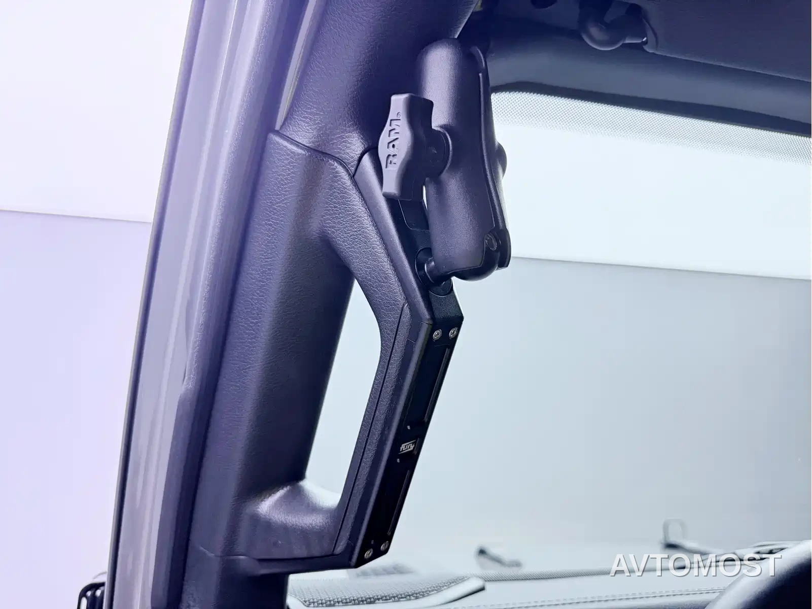 Jeep Wrangler 2022 2.0T Highland 4-Door — фото 16