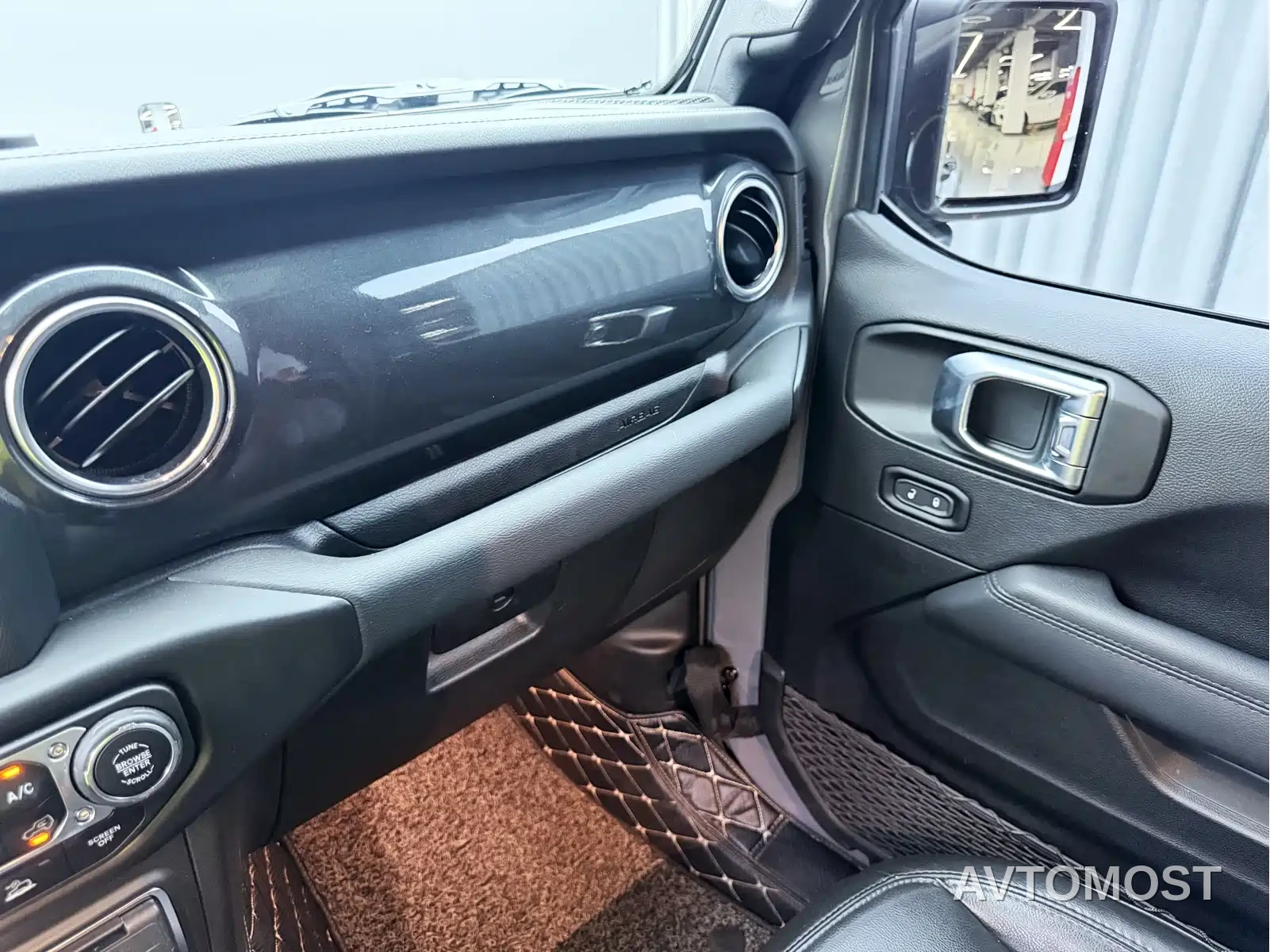 Jeep Wrangler 2022 2.0T Highland 4-Door — фото 21