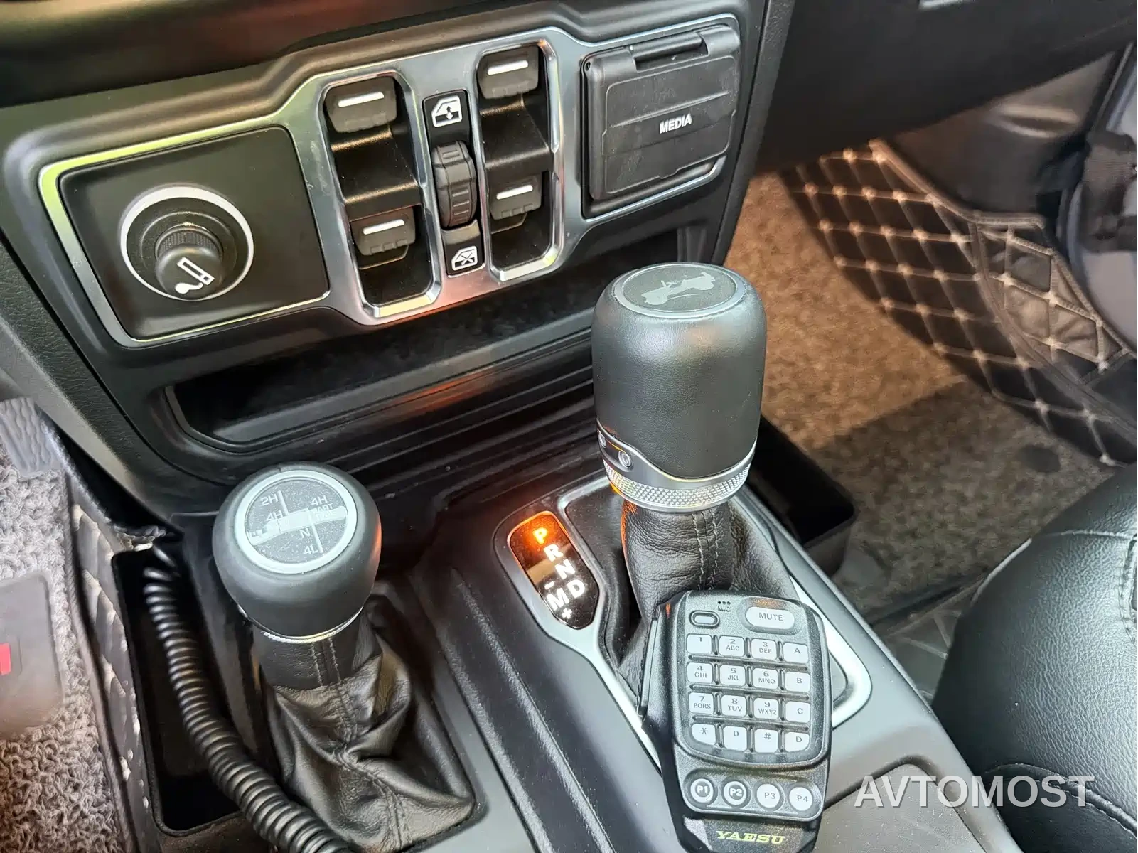 Jeep Wrangler 2022 2.0T Highland 4-Door — фото 23