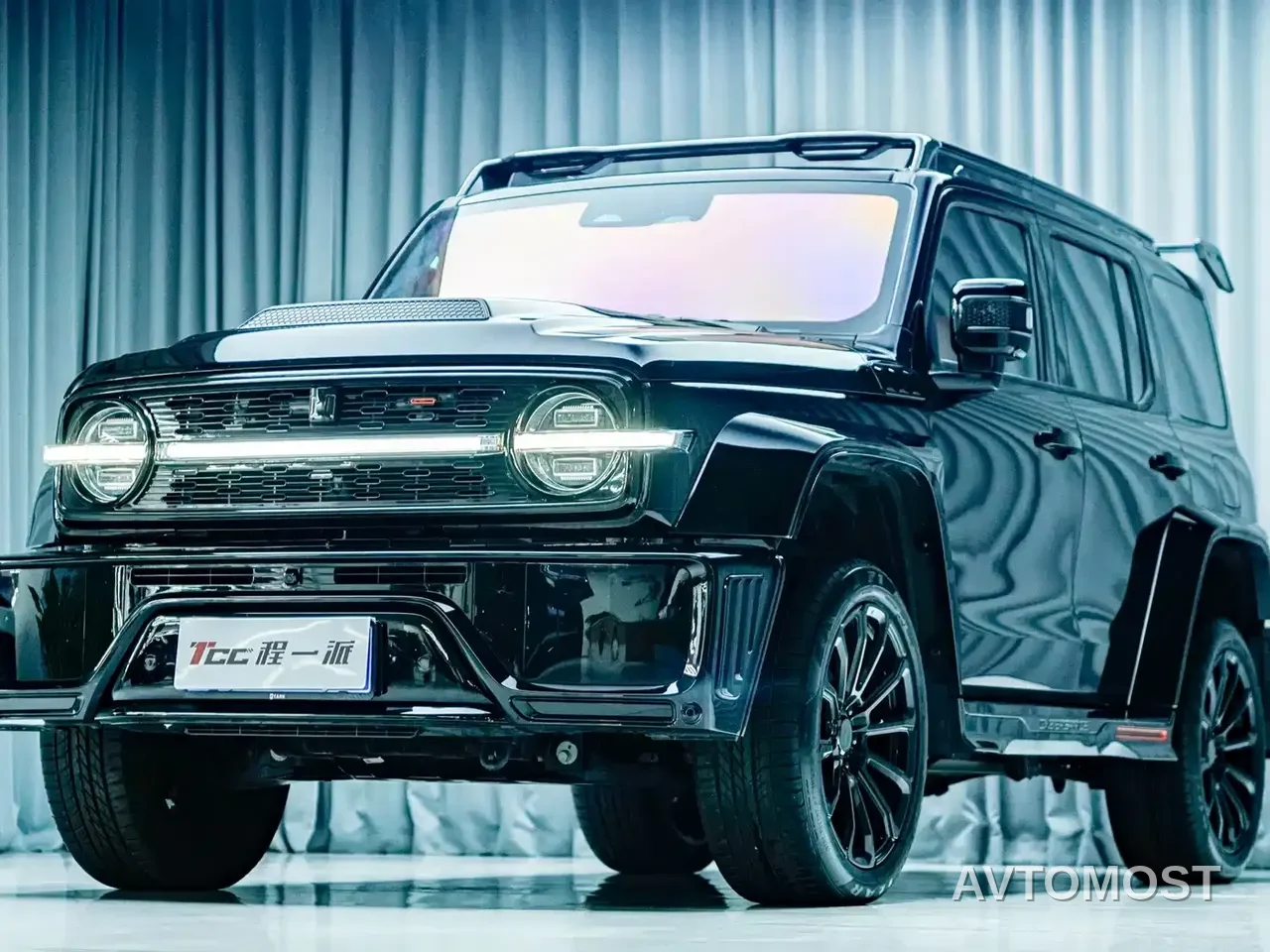 Crossboundary Auto Co-created Tank 300 2023 2.0T Cyber Knight — фото 1