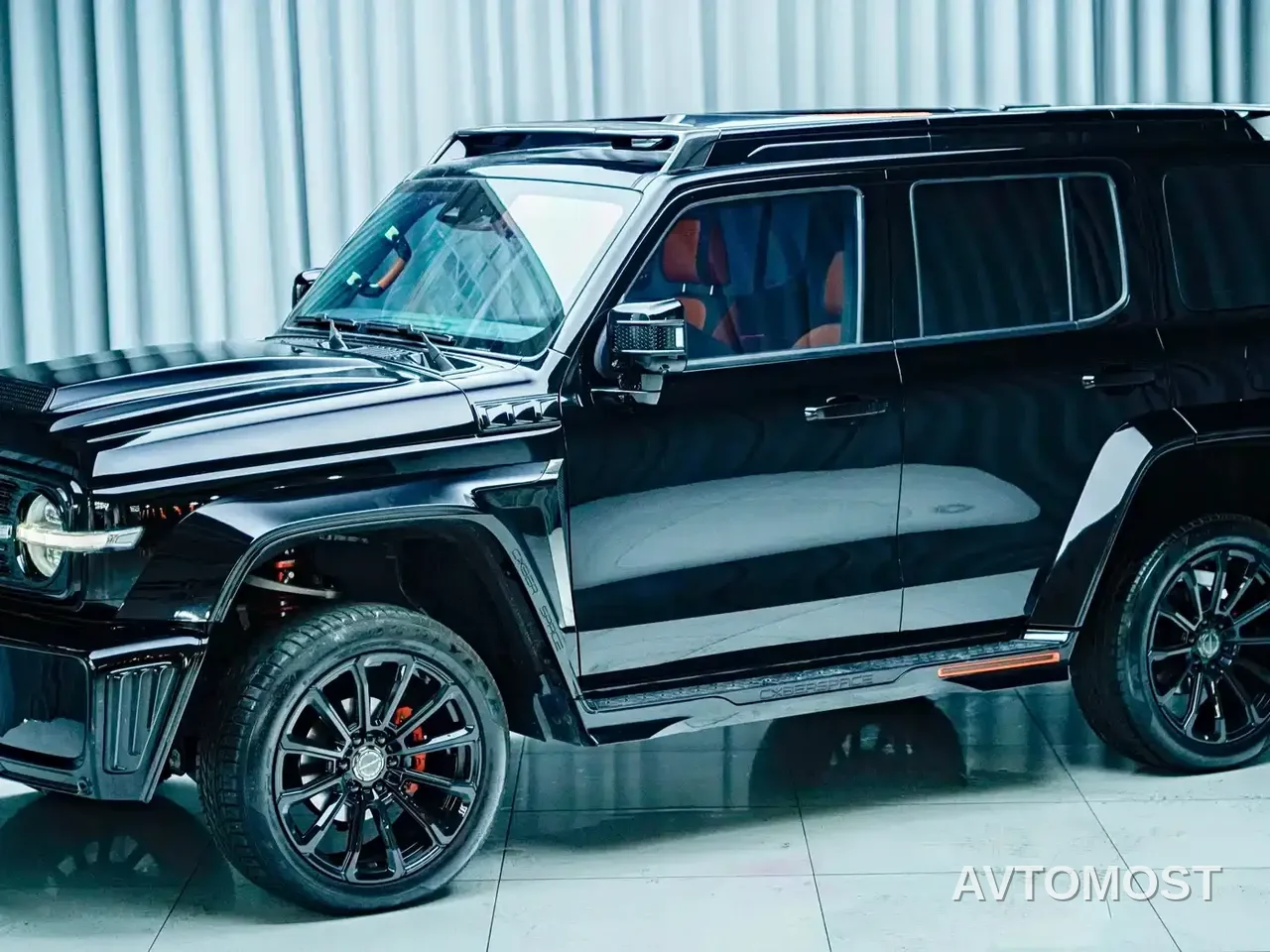 Crossboundary Auto Co-created Tank 300 2023 2.0T Cyber Knight — фото 2