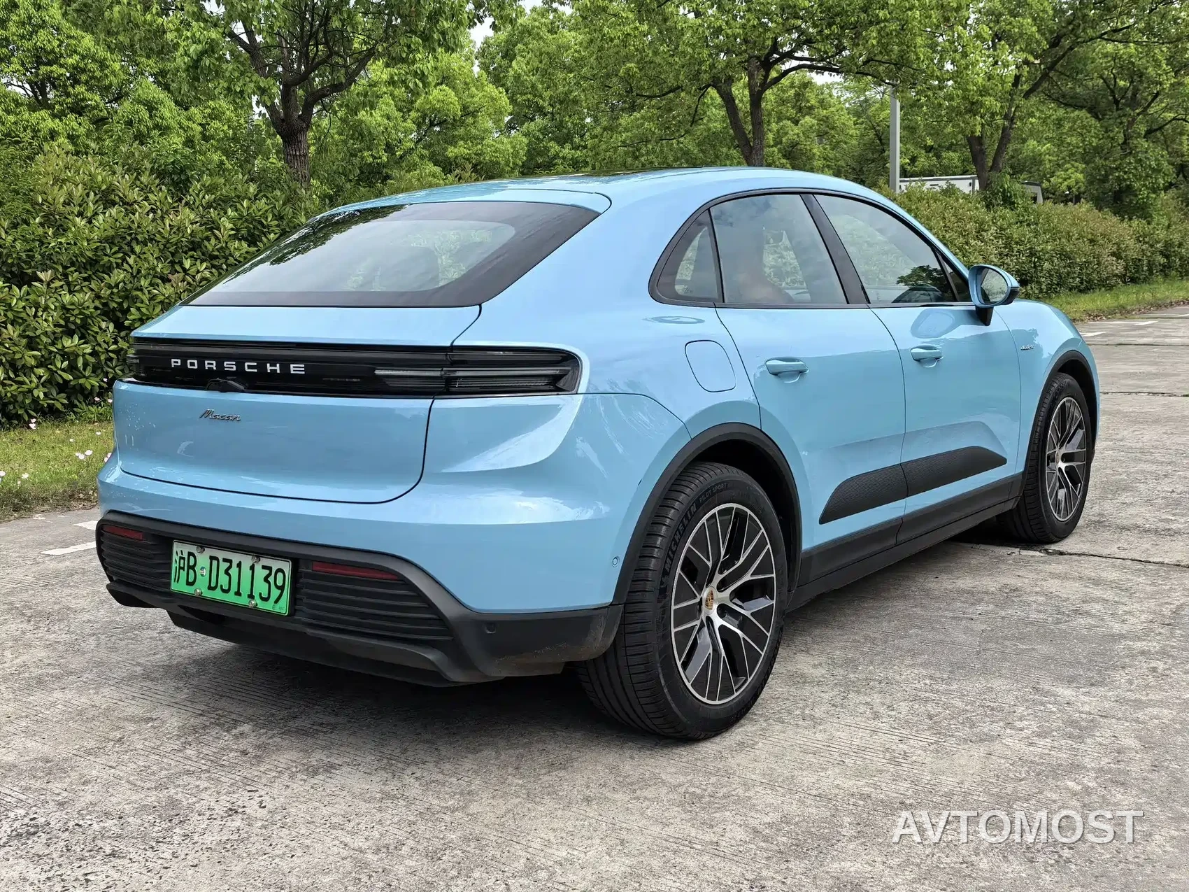 Porsche Macan EV 2024 Macan Long Range — фото 18