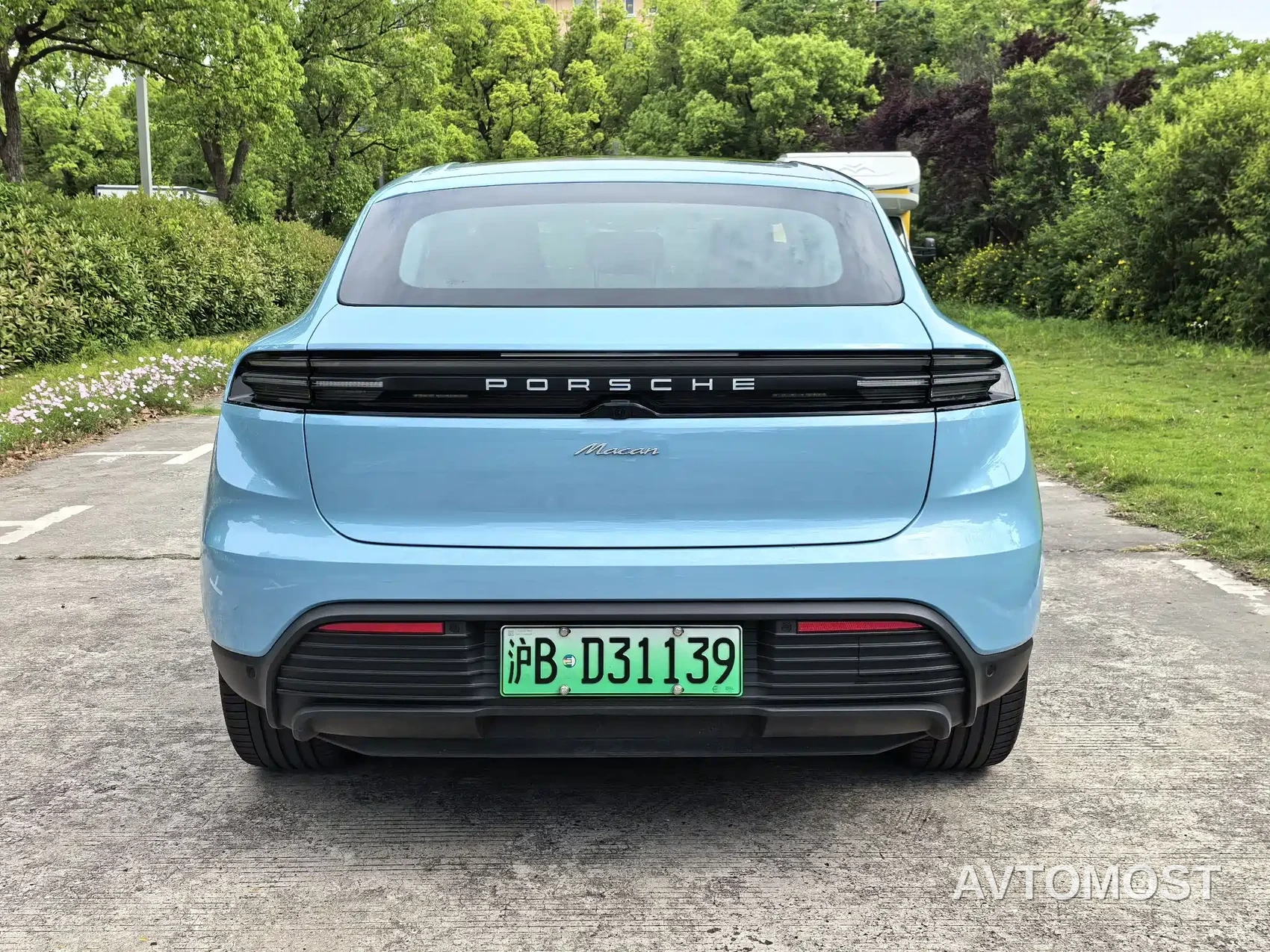 Porsche Macan EV 2024 Macan Long Range — фото 19