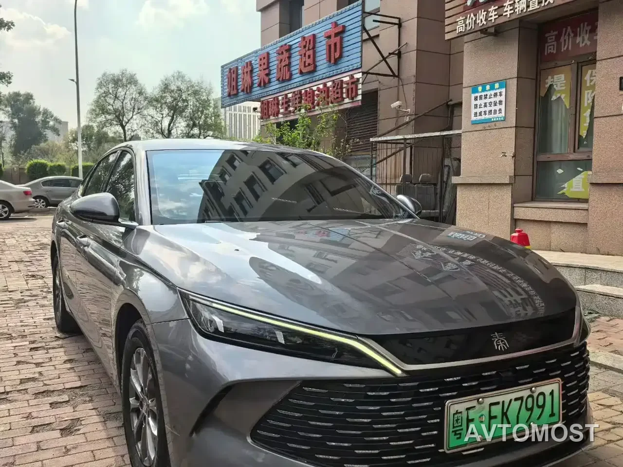 BYD Qin L 2024 DM-i 80KM Leading Edition — фото 3