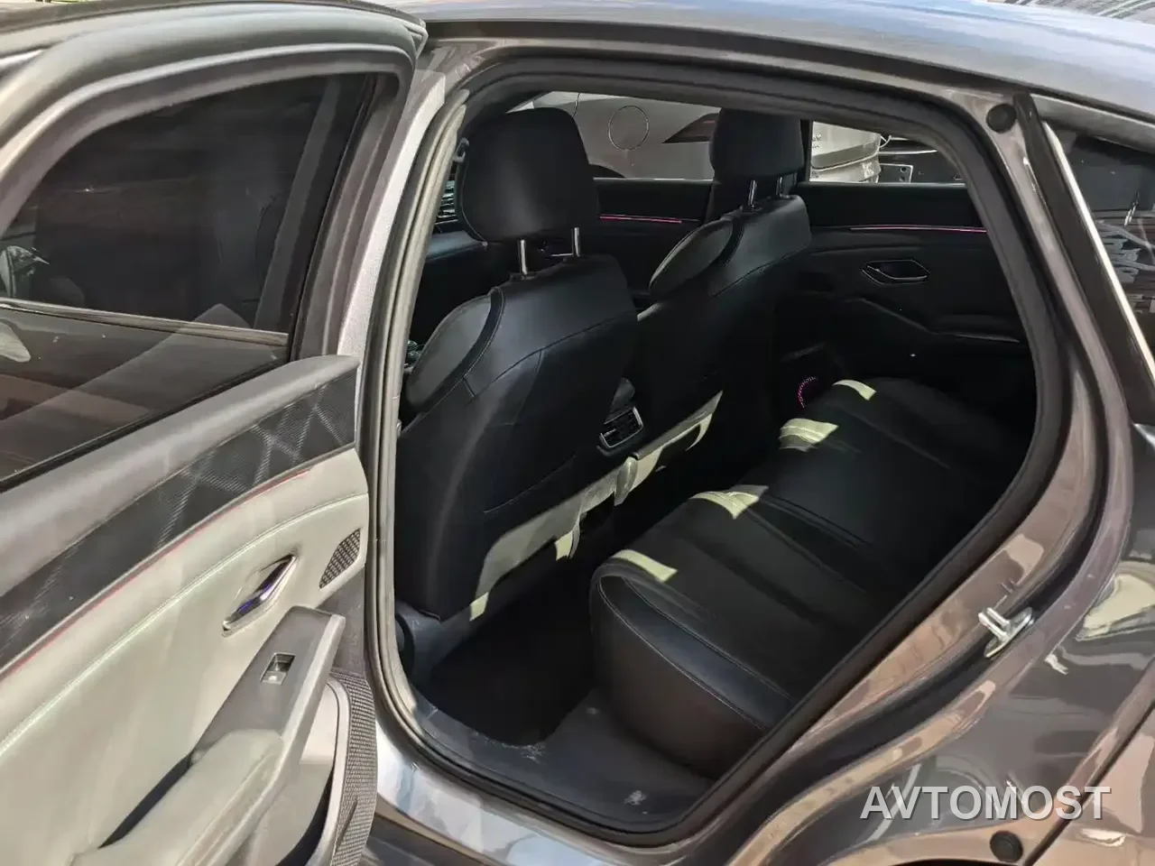 BYD Qin L 2024 DM-i 80KM Leading Edition — фото 8