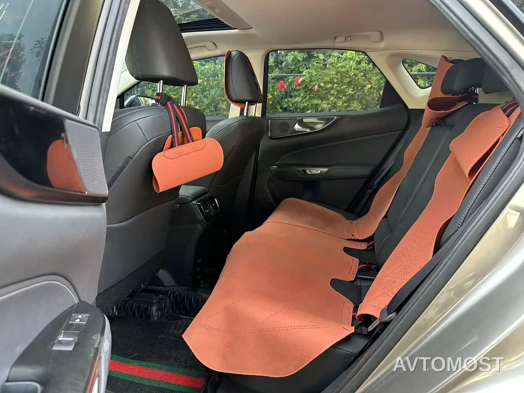 Lexus NX 2023 260 FWD Joy Creation Edition — фото 5