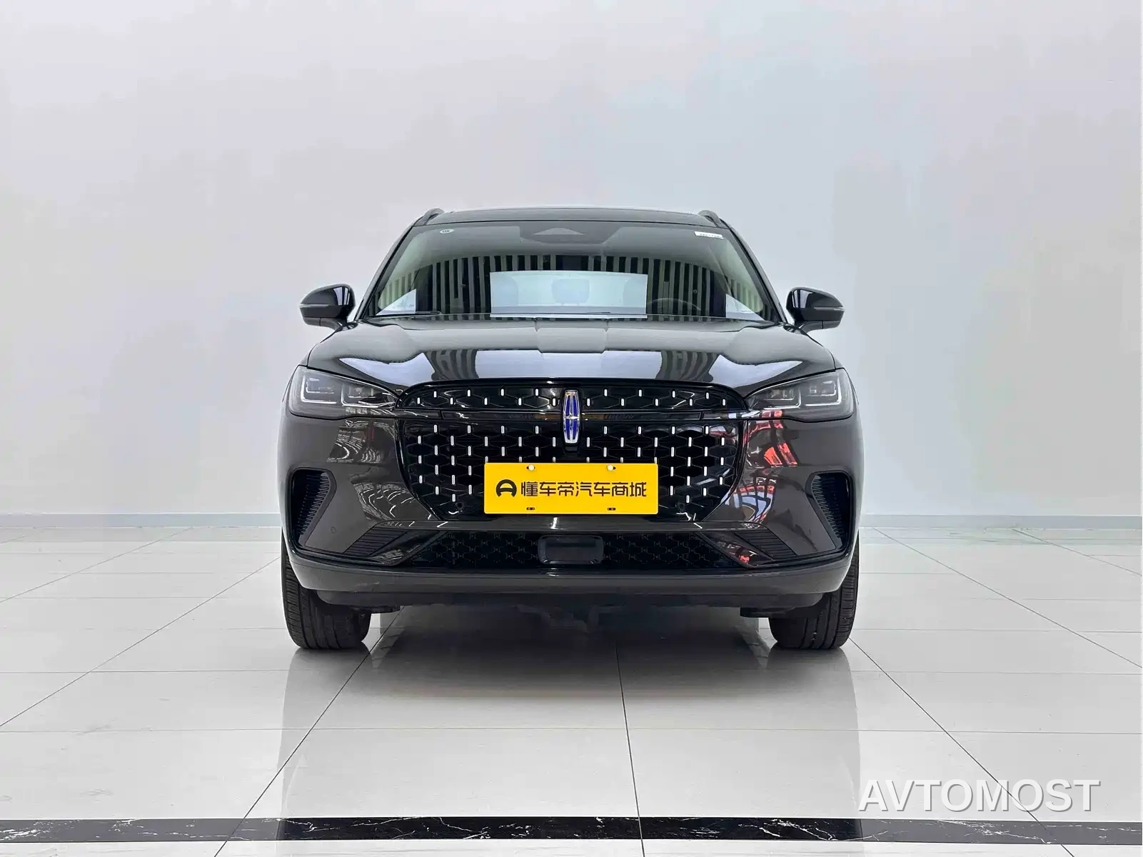 Lincoln Adventurer 2024 1.5T FWD Elegance Hybrid — фото 2