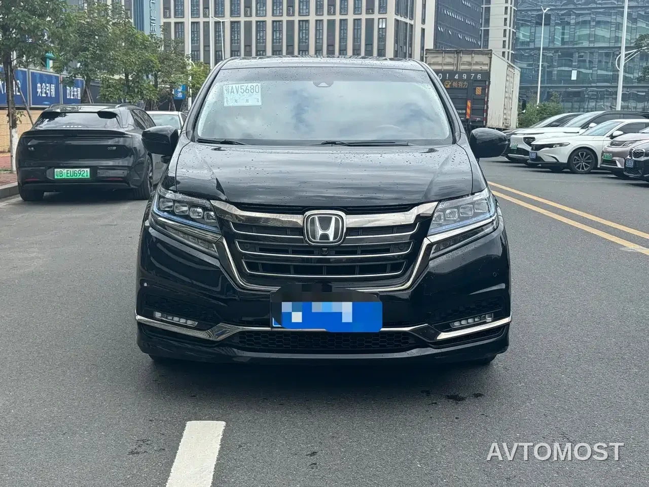 Honda Elysion 2019 2.0L Hybrid Luxury Edition — фото 2