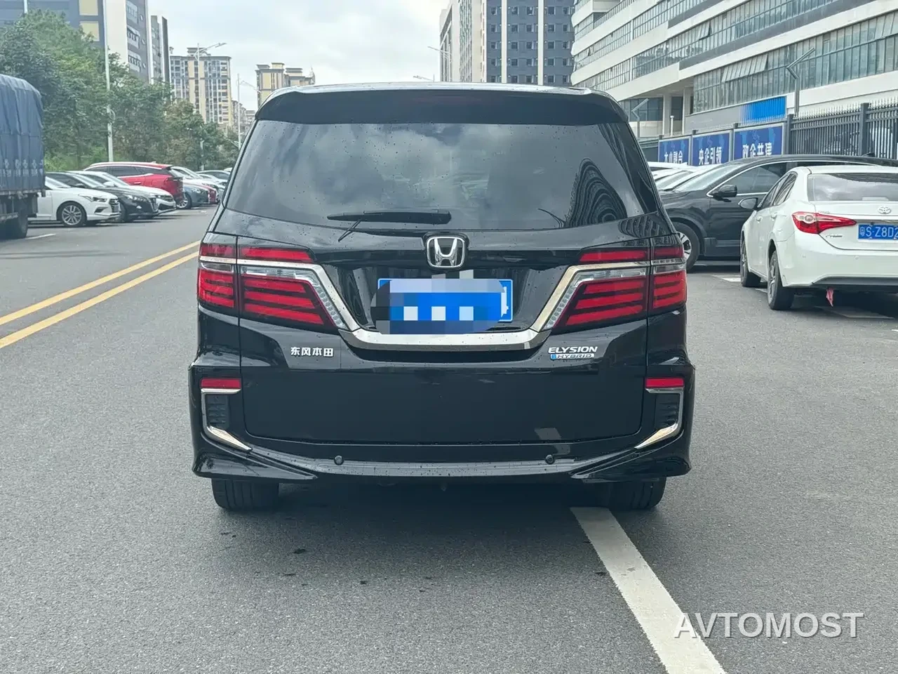 Honda Elysion 2019 2.0L Hybrid Luxury Edition — фото 8