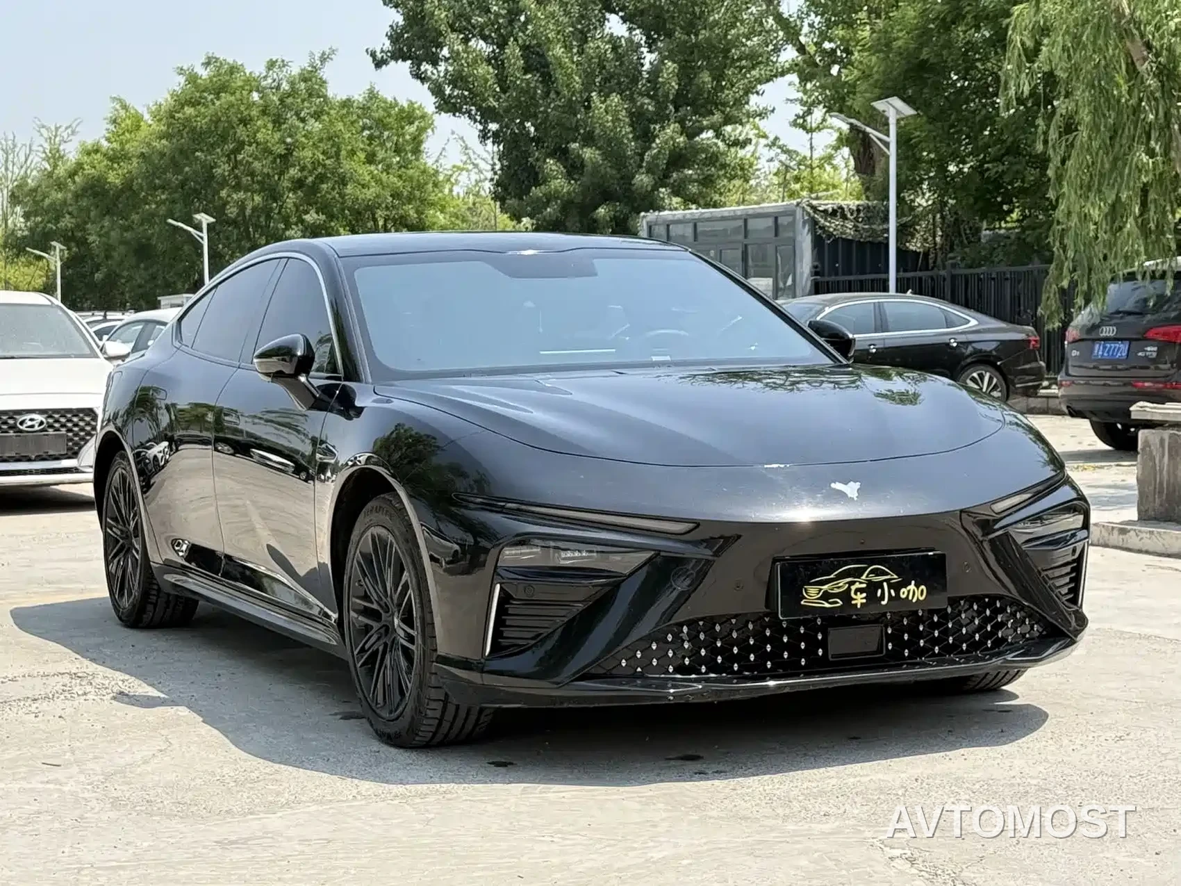 Nezha S 2024 Model Range Extender 1060 Lite — фото 3