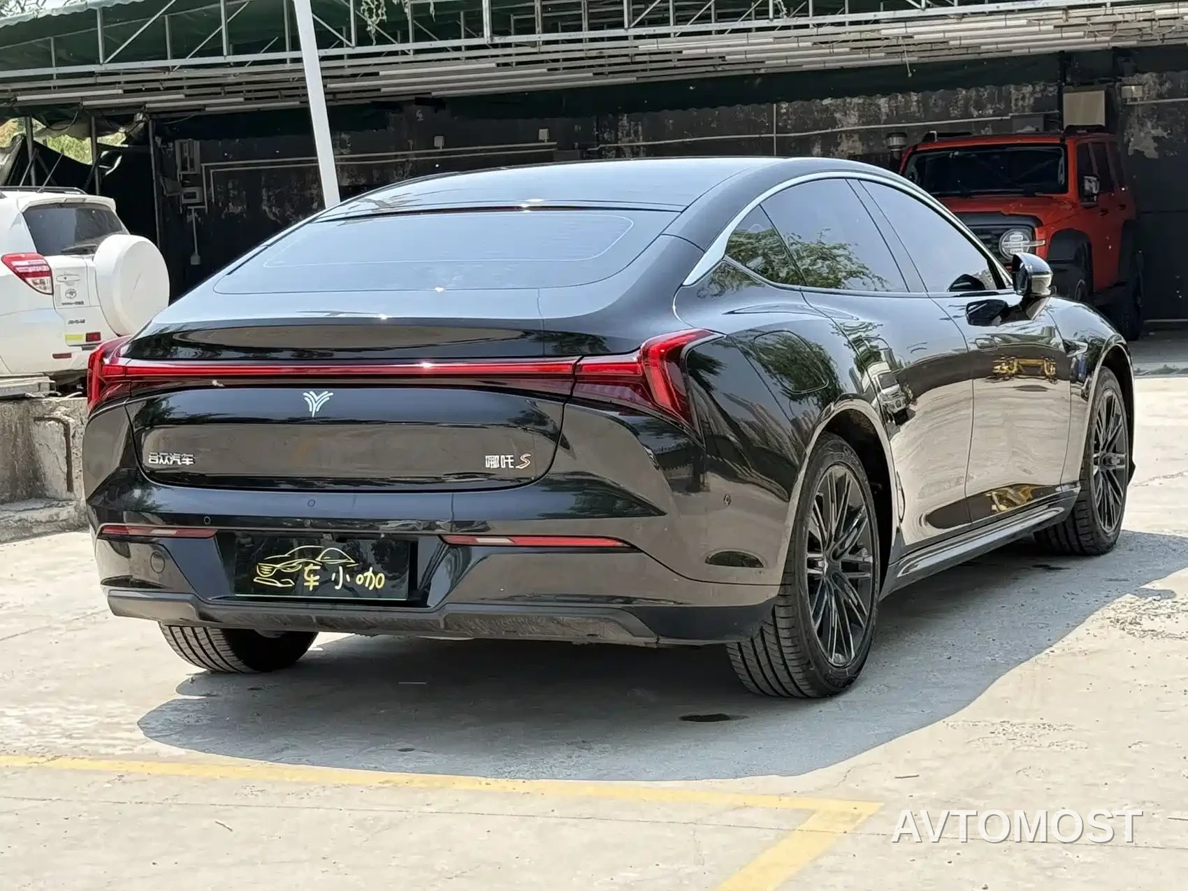 Nezha S 2024 Model Range Extender 1060 Lite — фото 4