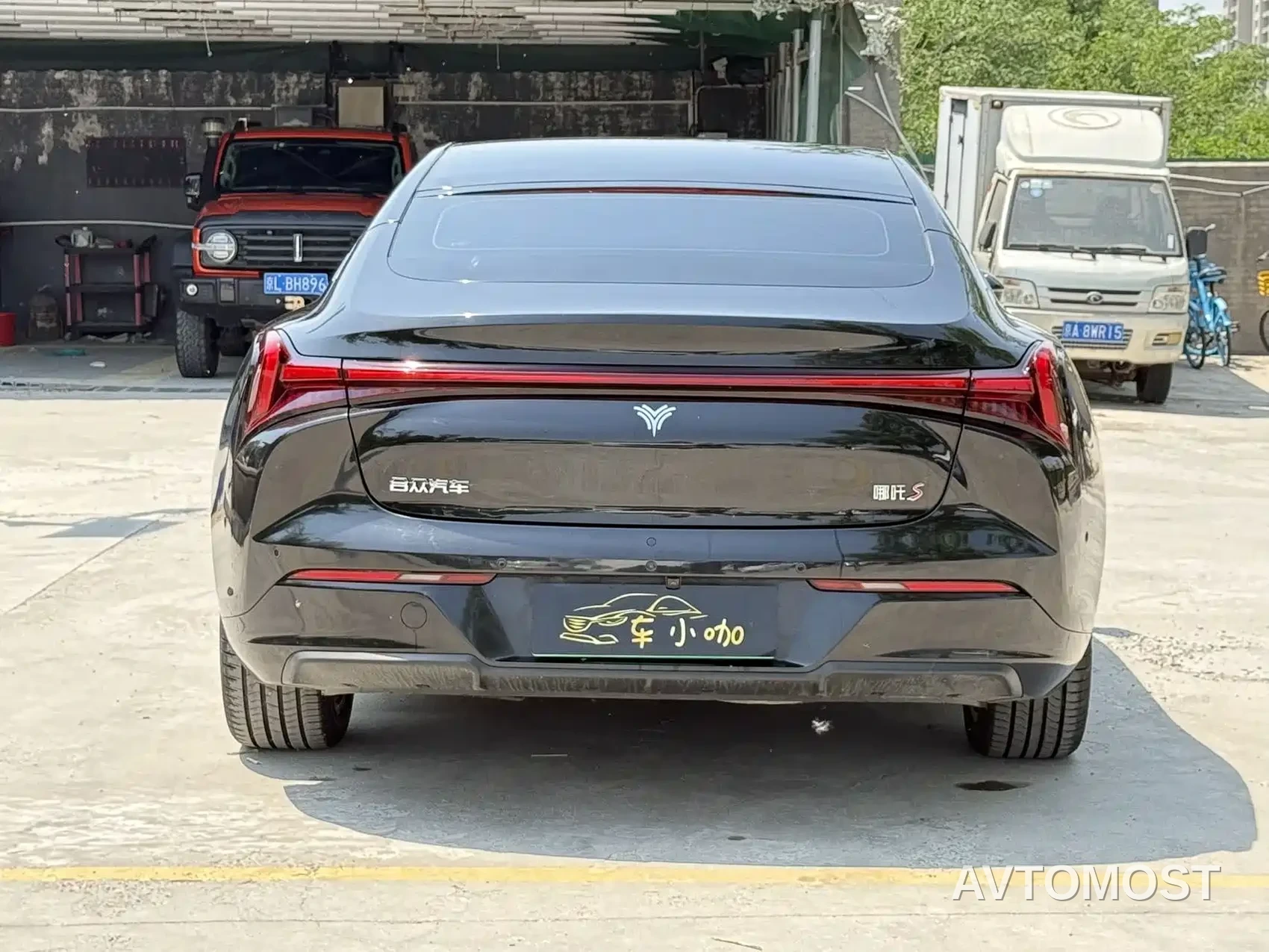 Nezha S 2024 Model Range Extender 1060 Lite — фото 5