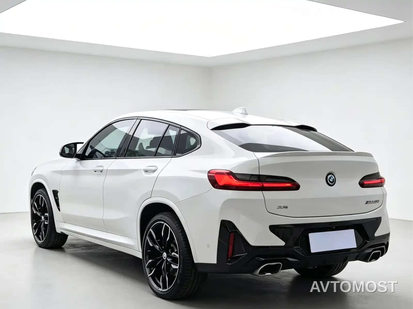 BMW X4 M40i 2022 M40i — фото 9