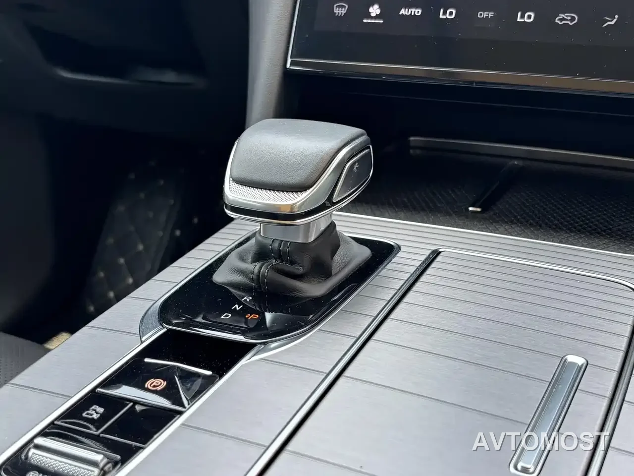 Hongqi HS7 PHEV 2024 2.0T PHEV 4WD Flagship Edition 6-seater — фото 10