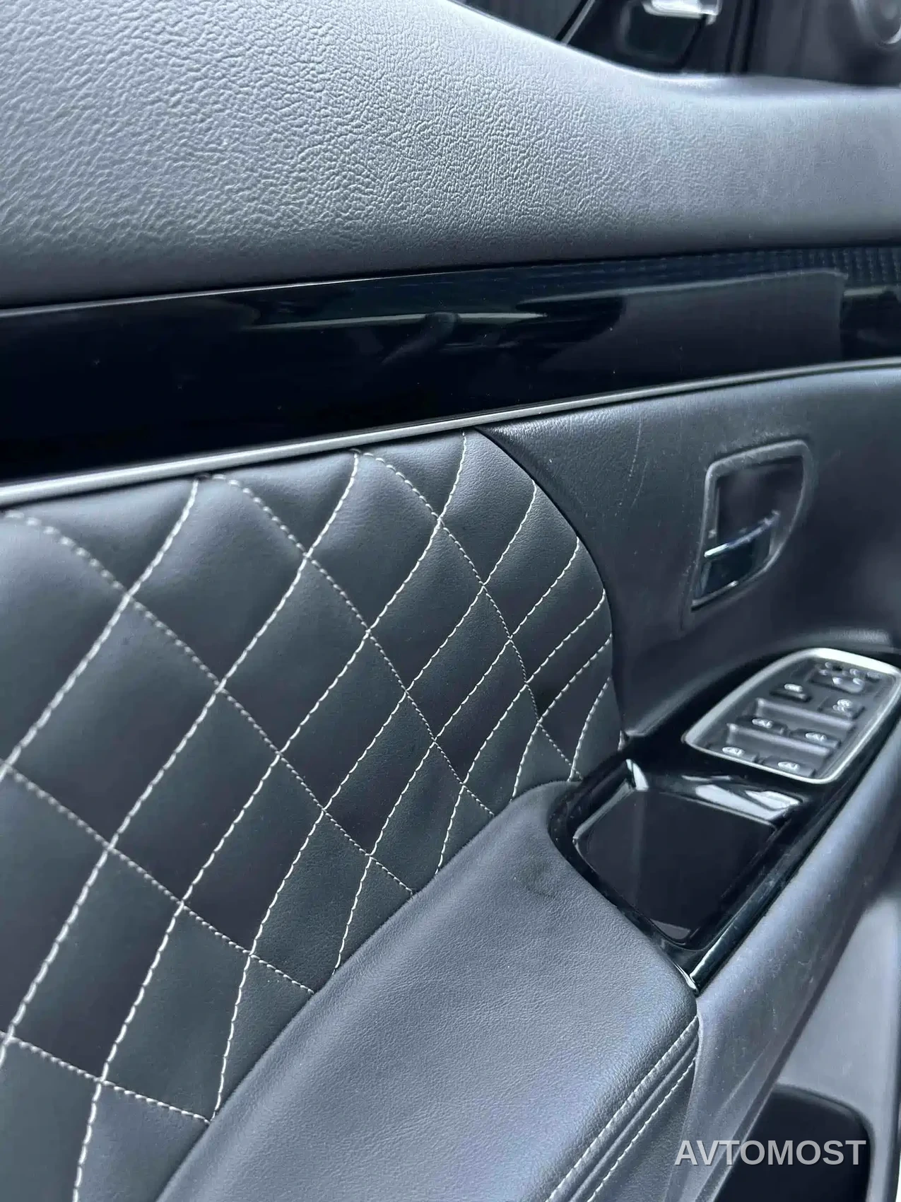 Mitsubishi Outlander 2021 2.0L FWD Comfort Edition 5-seater — фото 7